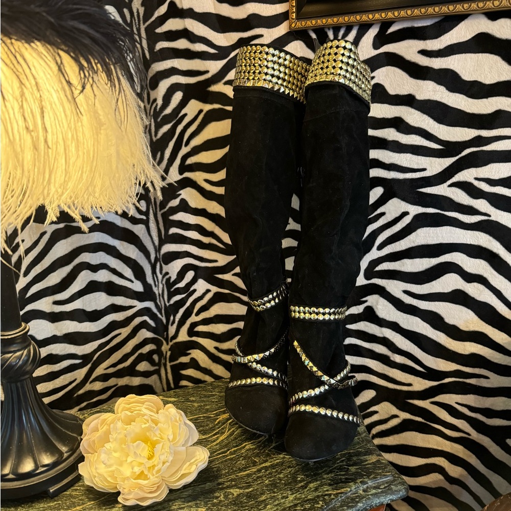 Velvet knee-high embellished chic boots boots never used